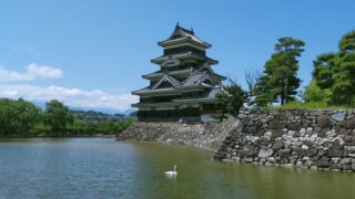 松本の名水で味わう『そば処 種村』と城下町の歴史を刻む源智の井戸