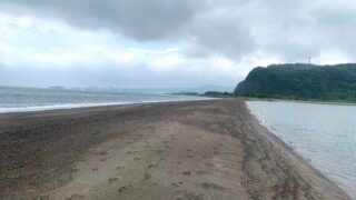 干潮時だけ現れる砂の道！知林ヶ島と指宿の砂蒸し温泉に薩摩黒豚・地鶏も堪能