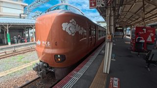 特急やくもとレンタカーで巡る山陰旅①｜世界遺産・石見銀山のごま豆腐と子ねこ＆物部神社の勝石